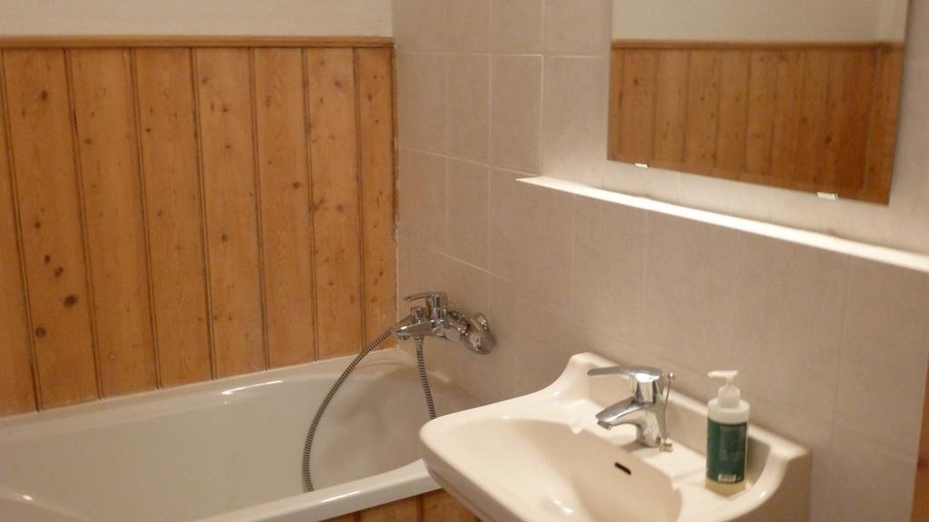 Apartament Alte Schule Tambach-Dietharz Pokój zdjęcie
